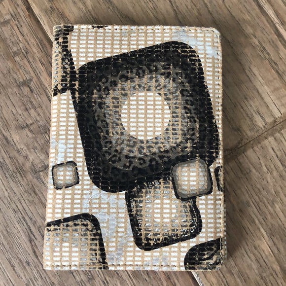 Soprano Passport Holder - Picture 2 of 5